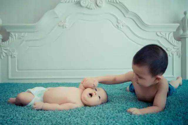 代怀生子价格多少_双胞胎代怀网,哈萨克斯坦做试管婴儿生周期多长时间！试管怎么样！